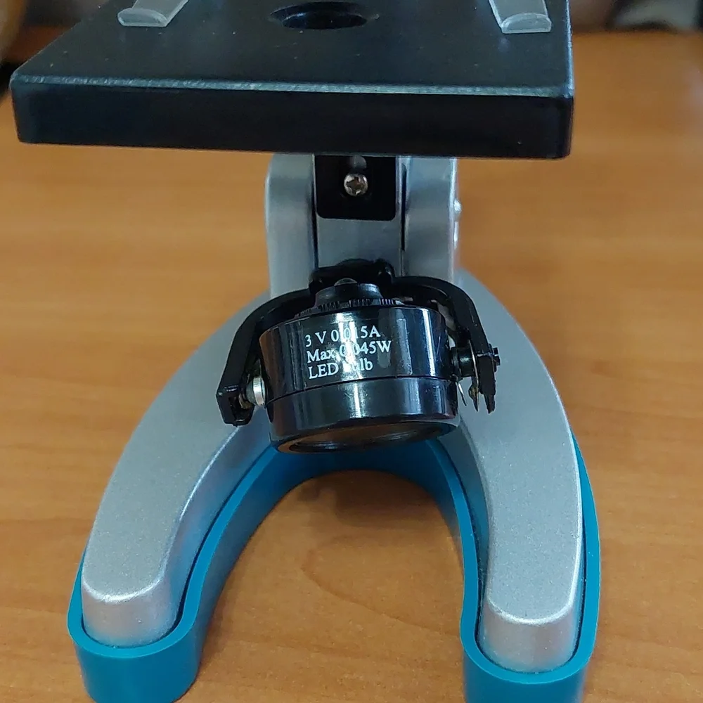 Kids Light up microscope with one slide. Light works. Made of metal! Like new! - Picture 2 of 9